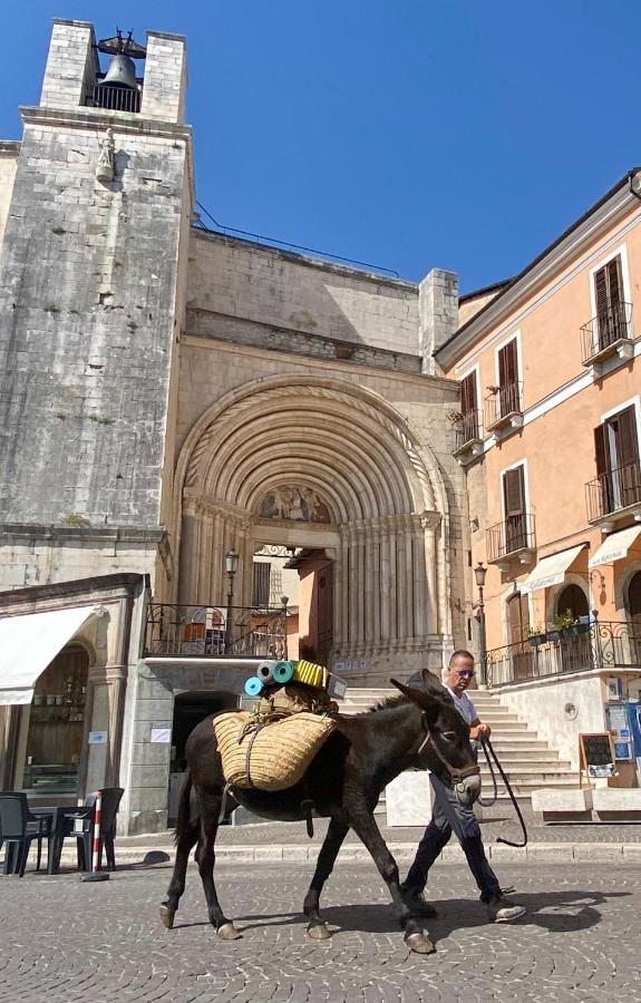 Casa Del Ferroviere B&B Sulmona Bagian luar foto